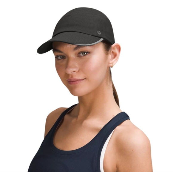 Lululemon Fast And Free Run Hat Wovenair S/M Black Unisex NWT - Picture 1 of 6